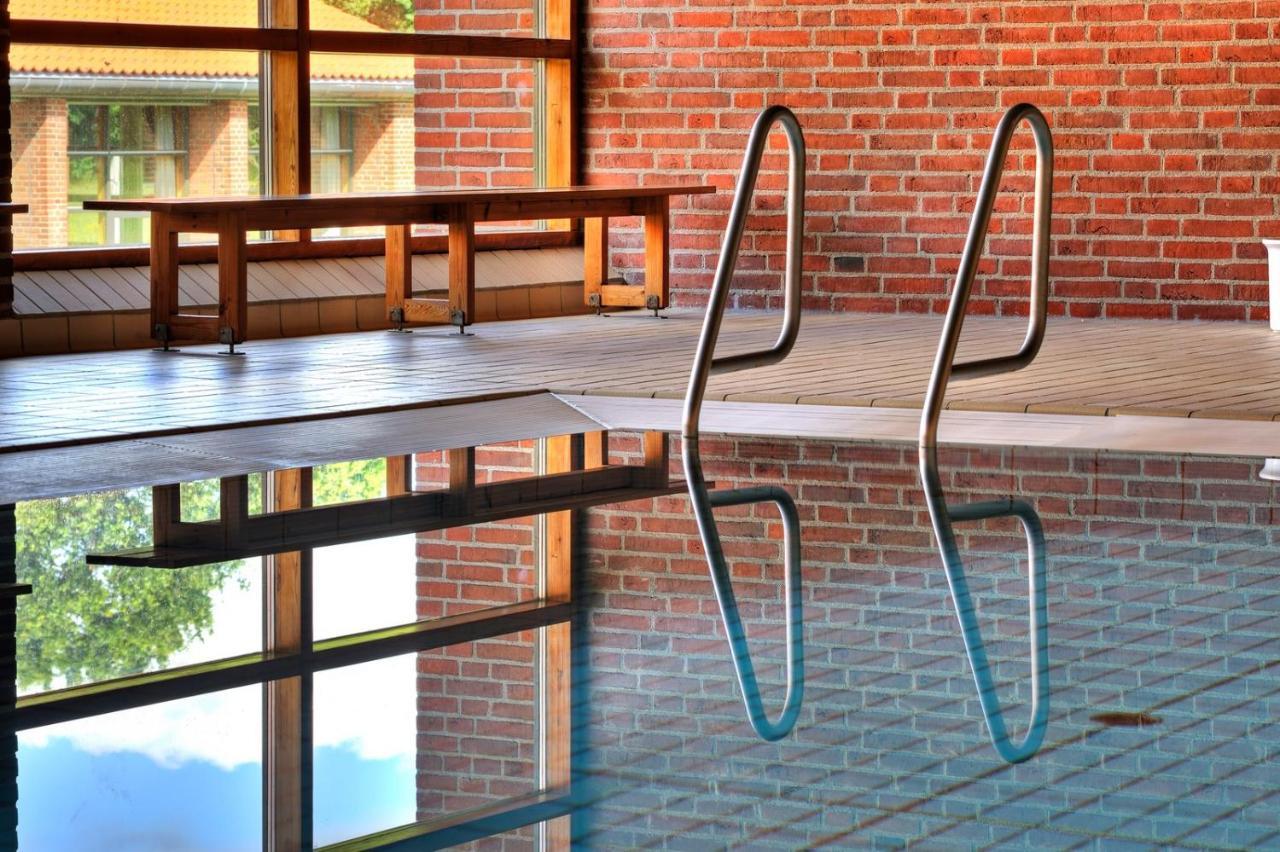 Bymose Hegn Hotel & Kursuscenter Helsinge Екстериор снимка