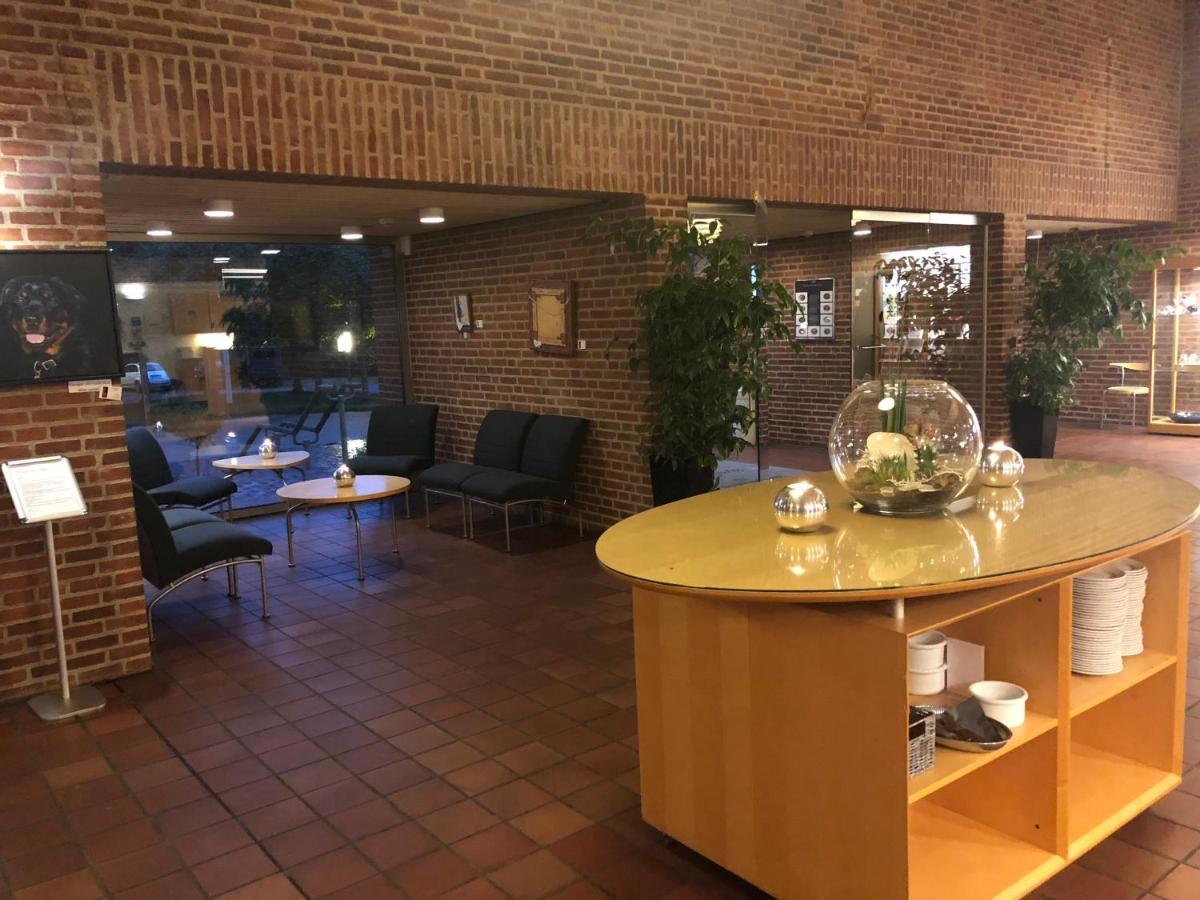 Bymose Hegn Hotel & Kursuscenter Helsinge Екстериор снимка