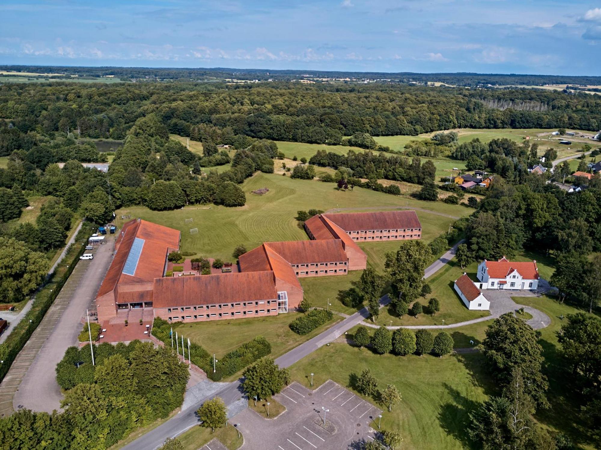 Bymose Hegn Hotel & Kursuscenter Helsinge Екстериор снимка